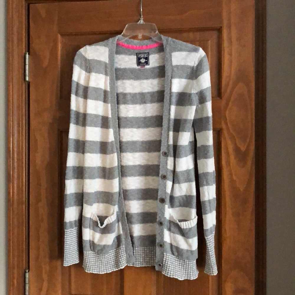 Cardigan sweater